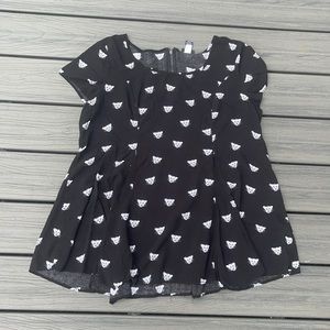 Torrid size 2 black top with leopard face pattern